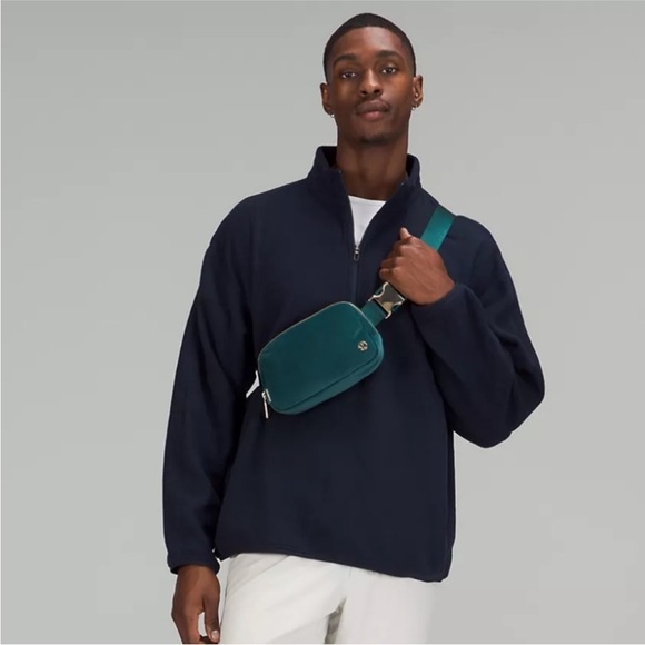 NWT Lululemon Velour Everywhere Belt Bag - Picture 4 of 10